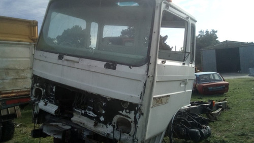 Renault 300 (solo Cabina)