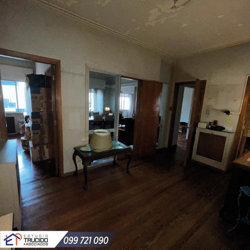 Imagen 13 de 20 de Apartamento - Centro (montevideo) - 3 Dormitorios Servicio Completo - 2 Baños - Cocina Definida A Gas Por Cañería.- Palacio Siri U$s 200.000
