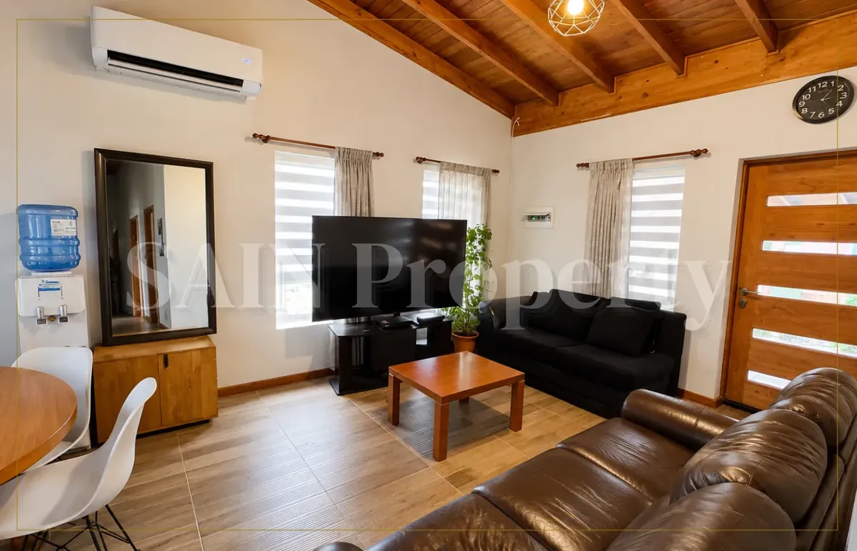 Imagen 3 de 19 de Casa Con Amplio Terreno Y Galpón De 225 M2 En Quillón