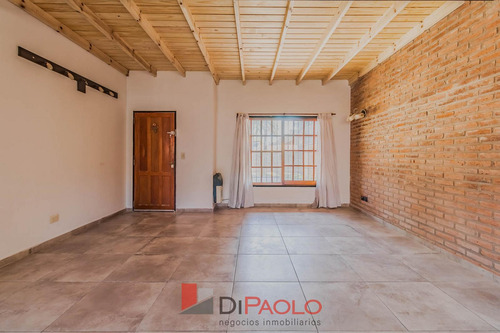 Casa 4 Ambientes En Venta Adentro Del Barrio Murialdo