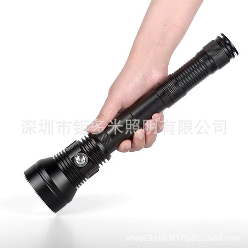 Zoomable Diving Flashlight 6800lm