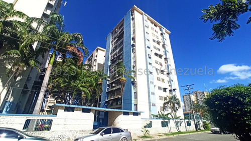 Vendo Apartamento En Urbanización El Portal Turmero, Código 24-8788 Cm 