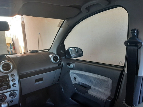 Ford Fiesta Sedan 1.6 Fly Flex 4p 105 Hp 2009