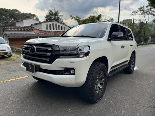 Toyota Land Cruiser Sahara Blindaje 2