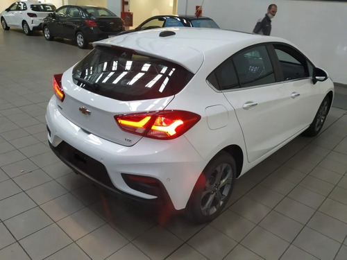 Imagen 2 de 11 de Chevrolet Cruze L T Z Automático 5 Puertas 1.4 N Turbo 2021