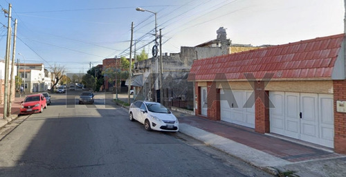 Venta Casa Amplia Avellaneda Patio Dos Cocheras