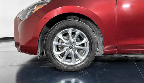 Imagen 10 de 15 de 42716 - Toyota Yaris 2017 Con Garantía
