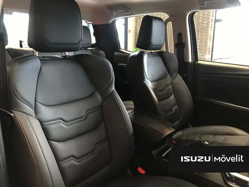 Isuzu Pickup Adventure Plus 4x4 Roja