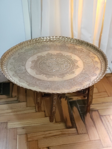 Plato Árabe Mesa Bronce Tallado Cobre Plata Con Pie De Mader