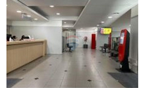 Arriendo Local En Las Condes