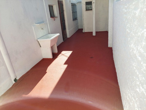 Imagen 2 de 11 de Monoambiente En Alquiler En Remedios De Escalada Este
