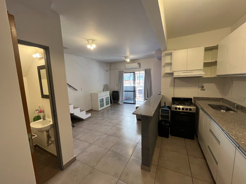 Hermoso Ph 2 Amb. En Duplex Al Frente Con 2 Balcones
