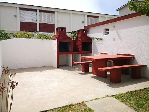Complejo En Venta A Metros Del Mar!