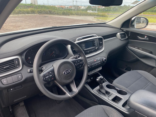 Imagen 4 de 9 de Kia Sorento 2018 2.4 L4 Lx Tela 7 Pasajeros At