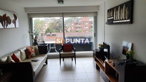Imagen 2 de 9 de Venta De Apartamento De 3 Dormitorios En Edificio Torre Del Mar Punta Del Este