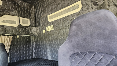 Iveco Hiway 6x2 Ano 17 Teto Alto Automático Ar Condicionado