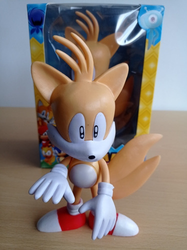 Imagen 1 de 5 de Muñeco De Sonic Juguete
