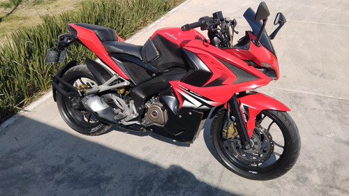 Pulsar Rs 200 Color Rojo Marca Bajaj Con Detalles De Su Año