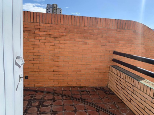 Imagen 9 de 14 de Eloisa Mejia Rentahouse Vende Townhouse En Trigal Norte Valencia 22-4781