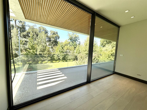 Exclusivo Dpto En Arriendo De 4hab/6b/3e/bod/serv/san Damian