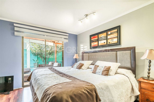 Casa En Venta De 3 Dorm.con Piscina, Lo Cañas, La Florida