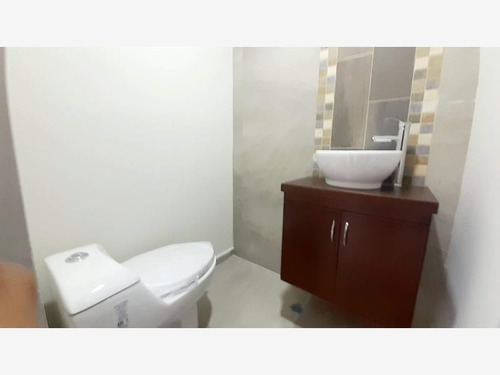 Imagen 2 de 12 de Local Comercial En Venta Plaza Santa Isabel