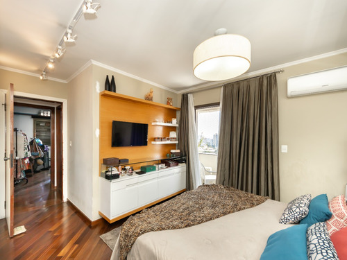 Apartamento Tipo Para Venda Com 3 Quartos, Sendo 1 Suíte, 136m²