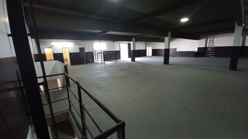 Imagen 20 de 30 de Venta Galpon Deposito San Martin Financia. El Precio Es Insuperable Para El Mercado. Inmobiliaria Seguridad Y Profesionalidad.