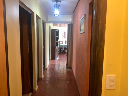 Casa En Venta De 5 Dorm. En Olmué