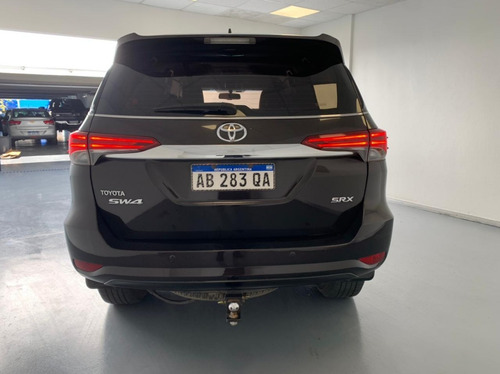 Toyota Sw4 Srx 4x4 2.8 Tdi At 7 Asientos U/m 2017 117.000 Km