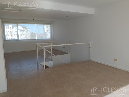 Casa En Alquiler De 4 Ambientes En Solares Del Portezuelo, Nordelta