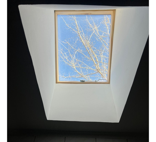 Casa Con Construcción Sólida En Excelente Estado Y Ubicación