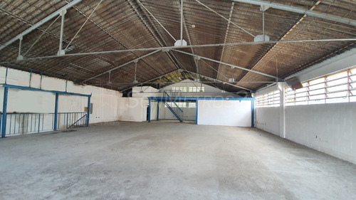 Imagen 9 de 14 de Galpón En Venta Boleita Norte