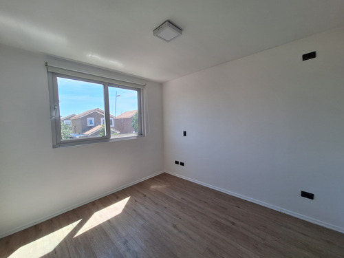 Arriendo Excelente Casa, Barrio Los Ciruelos De Buin