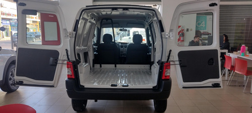 Imagen 12 de 19 de Citroën Berlingo Furgon Hdi Stock Fisico Bonificado