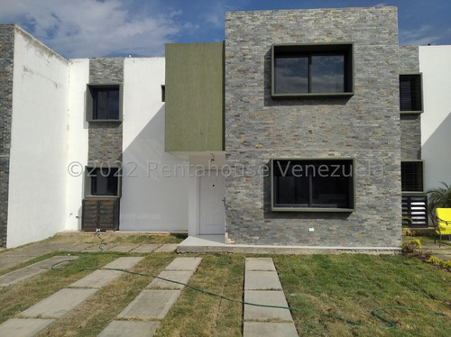 Casas En Venta Avenida Intercomunal El Bosque Duplex Cocina Moderna Vigilancia Las 24 Horas Cabudare Lara Daniela Linarez