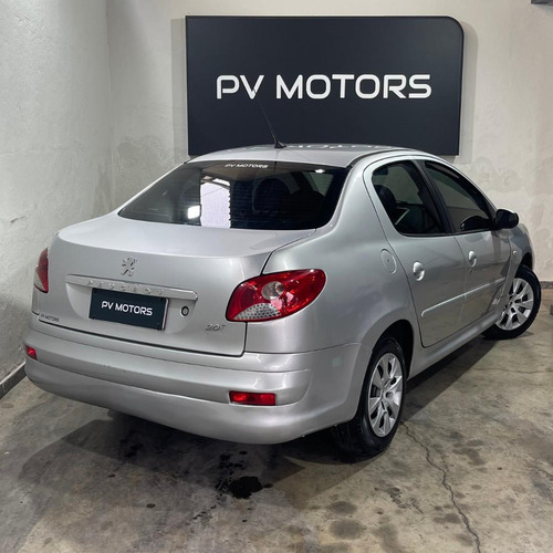 Peugeot 207 Passion Sed. Passion XR Sport 1.4 Flex 8V 4p