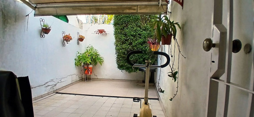 Venta Ph 3 Ambientes C/patio Luzuriaga - Permuta