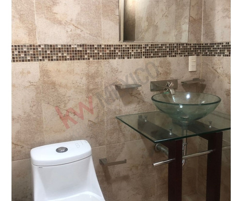 Tu Nuevo Hogar En Real De Arboledas, Celaya. Casa En Fraccionamiento Privado Con Vigilancia 24/7
