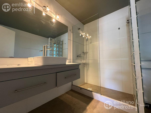 Venta Casa 2 Dormitorios En Barrio Privado Parque Pinares, Punta Del Este