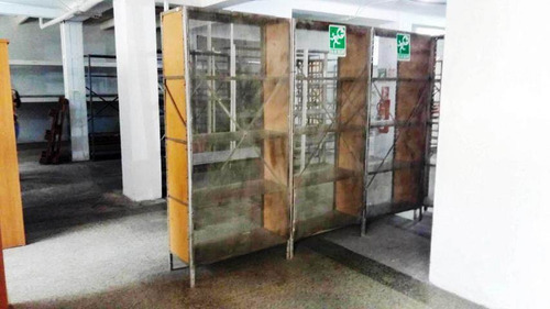 Imagen 6 de 14 de Galpon, Deposito Y Oficinas. Los Chaguaramos 23-3597 Juan Villarroel 0416 6120354