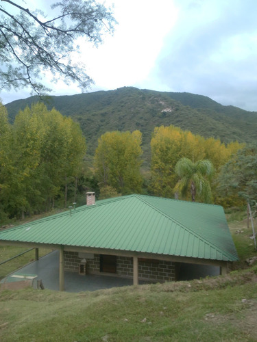 Alquiler De Casa En Catamarca Con 2 Hectareas De Terreno Para 5/6 Personas La Cascadita