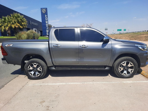 Toyota Hilux Pick-up 2.8 Cd Srx 177cv 4x4 At
