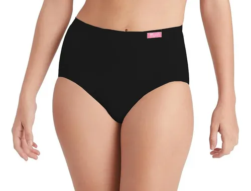 Hombres usando pantaletas hotsell