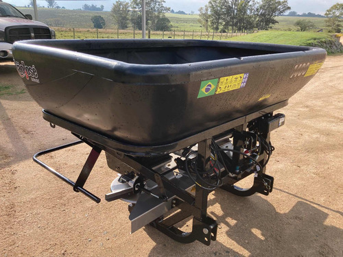 Fertilizadora Sao Jose 1400 Lts 30 Mts.