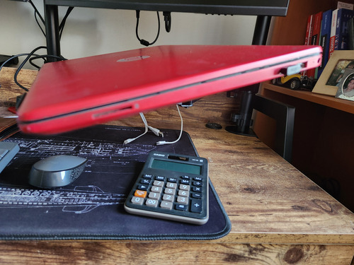Hp Notebook 15.6'' Rojo, Impecable, 4gb 128 Ssd W11 (Usado)