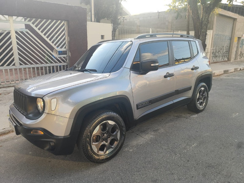 Jeep Renegade 1.8 Flex Aut. 5p