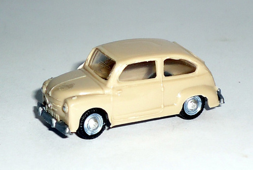 Fiat 600 - Eko 1/87 (made In Spain)