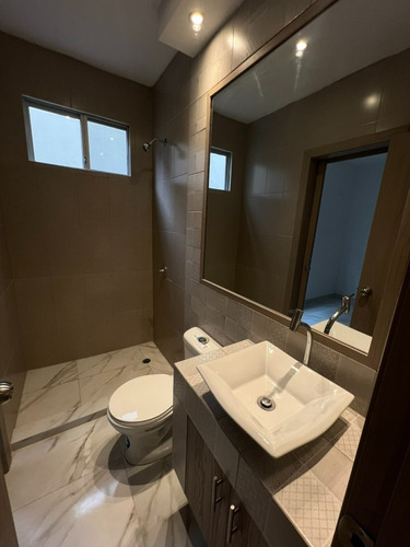 Imagen 8 de 10 de Kennedy Norte Vendo Departamentos Por Estrenar Exclusivo