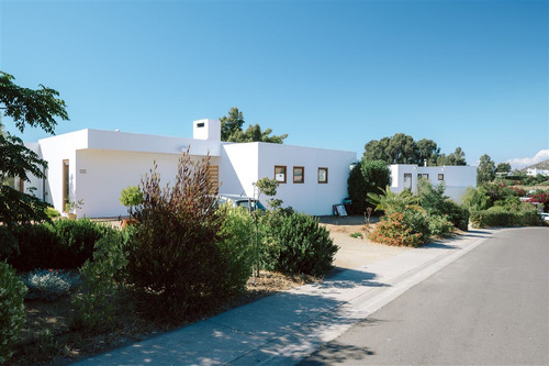 Excelente Casa Con Inmejorable Ubicación En Marbella
